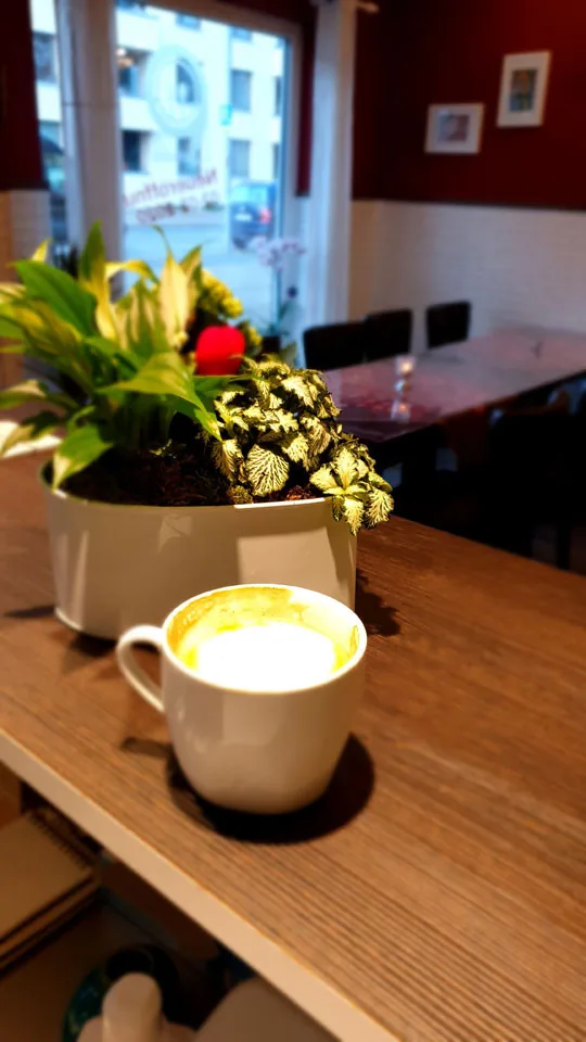 Frischer Kaffee im persischen Restaurant PERSCHIA Hannover